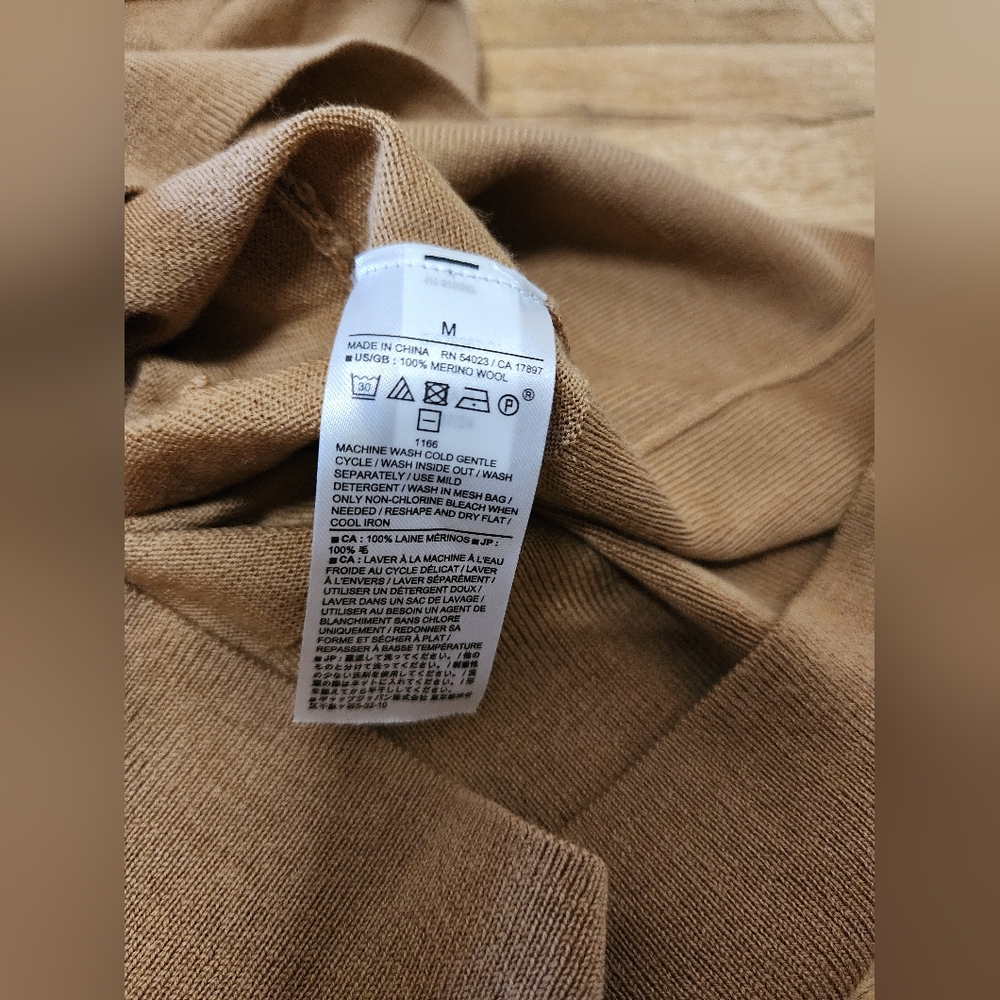NWT Banana Republic 100% Fine Merino Wool Sleeveless Sweater Vest Women M Camel - Picture 7 of 9